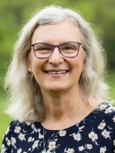 Carol Andrew headshot.